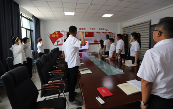 尉犁emc易倍联合党支部开展迎“七一”主题党日活动 共庆建党104周年